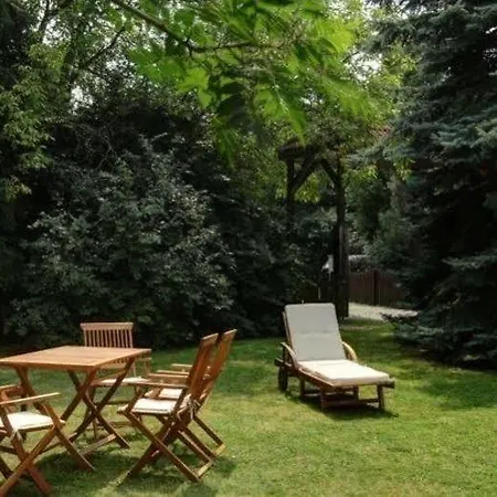 Garni-hotel Kranich Konukevi Potsdam